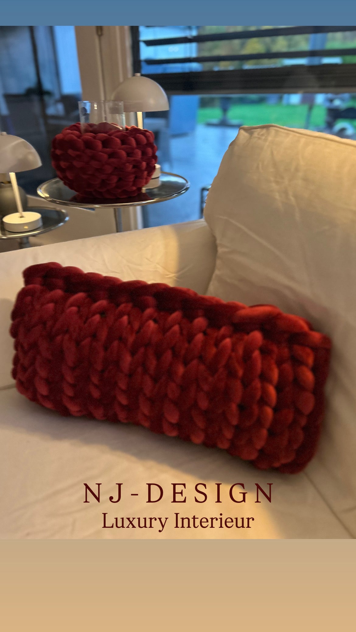 Kissen aus Samt dunkelrot