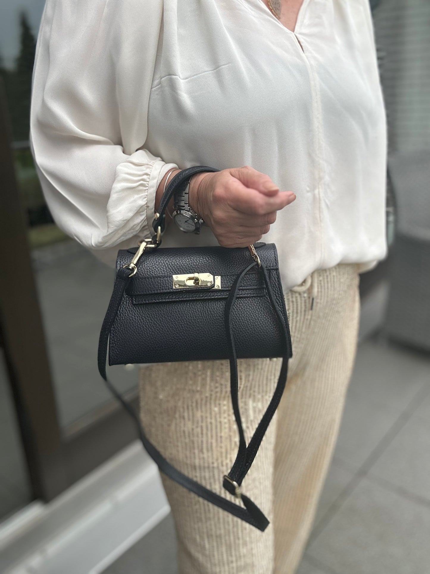 . Stylische Mini-Tasche aus echtem Leder | Schwarz, abnehmbarer Schulterriemen