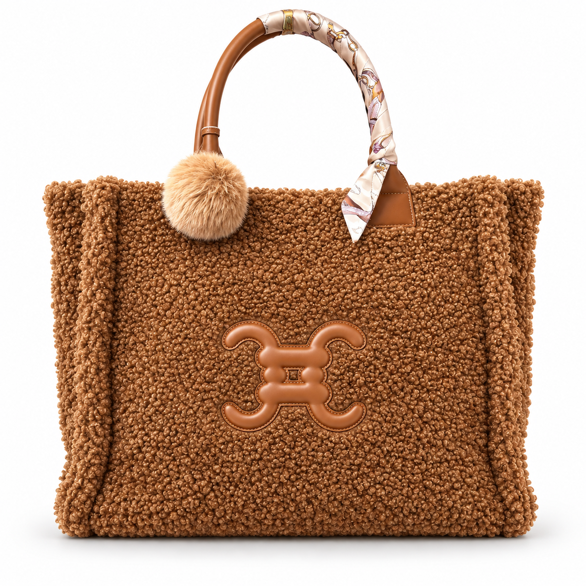 XL Teddy-Shopper mit CC-Logo – Kuschelweiche Statement-Tasche
