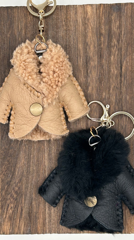 Schlüssel-oder Taschenanhänger Lammfelljacke