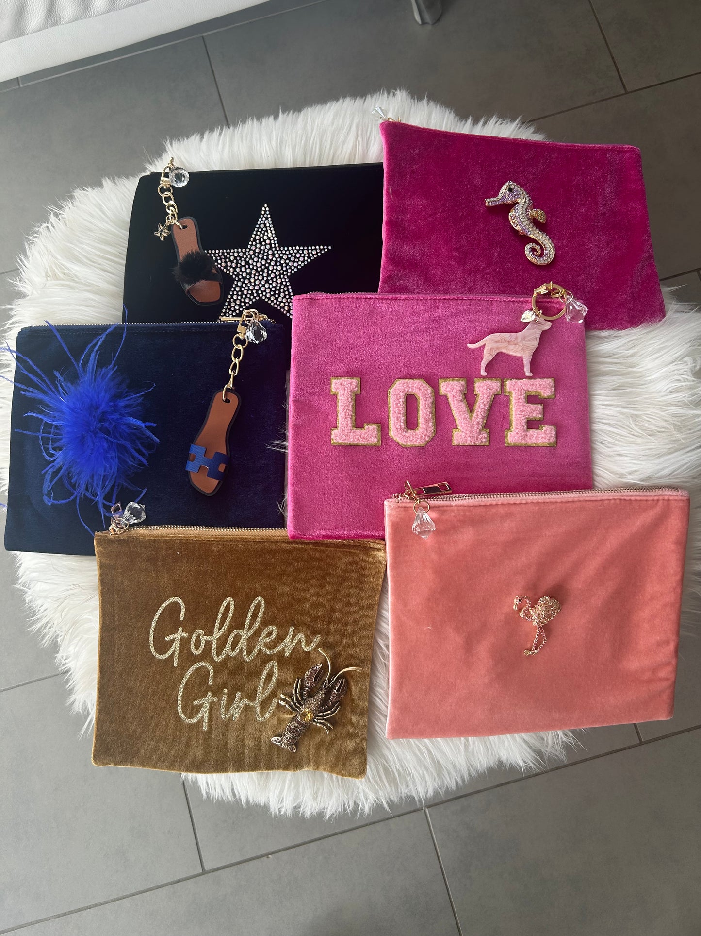 Handveredelte Samt-Pouch – Individuell & wunderschön