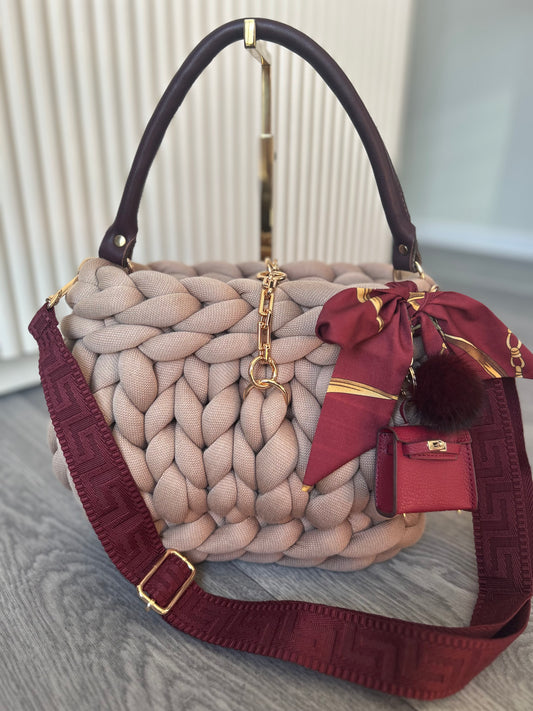 Luxury Strickbag „Taupe & Berry“ – handgefertigtes Unikat
