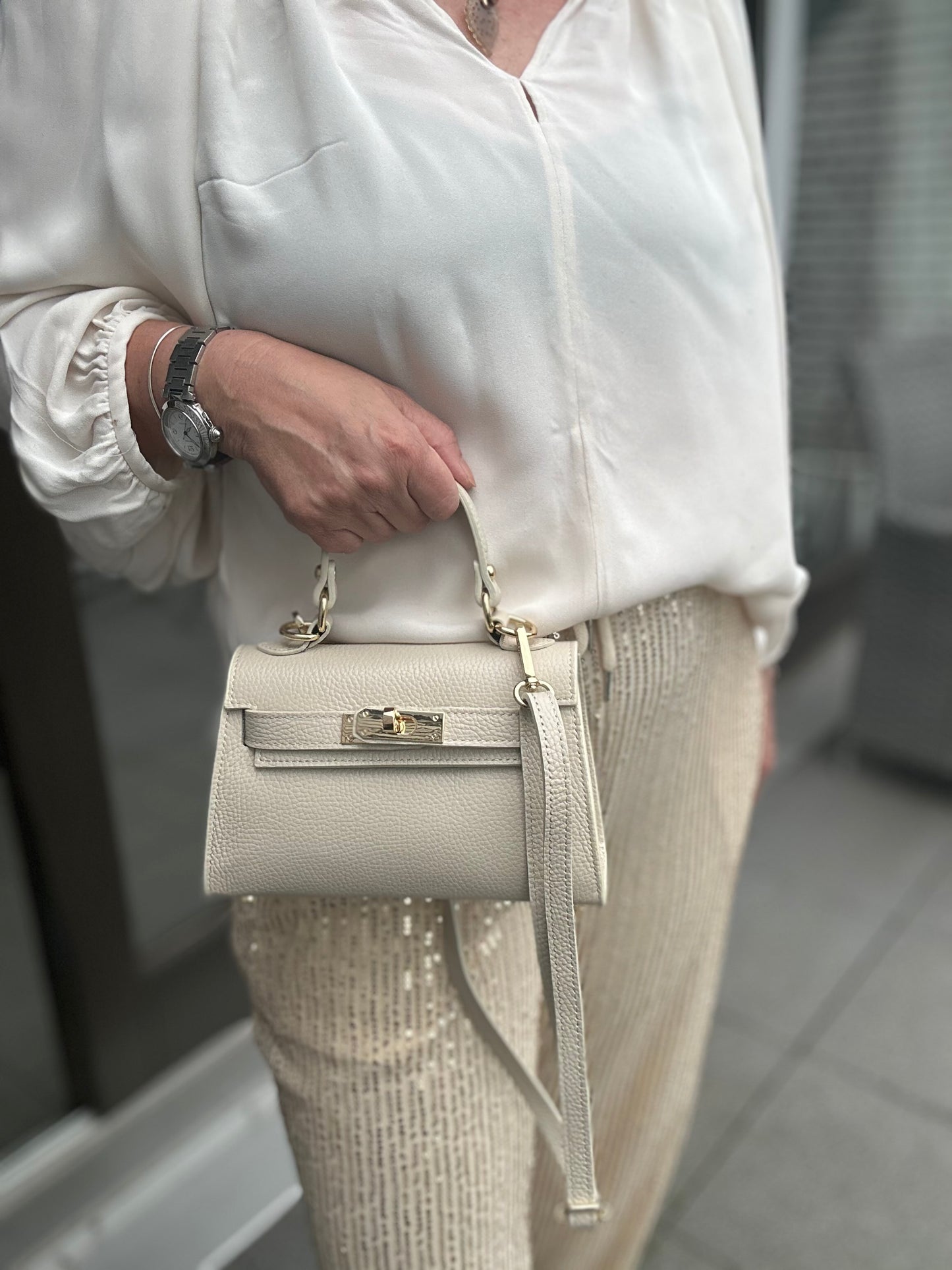 Stylische Mini-Tasche aus echtem Leder | beige, abnehmbarer Schulterriemen