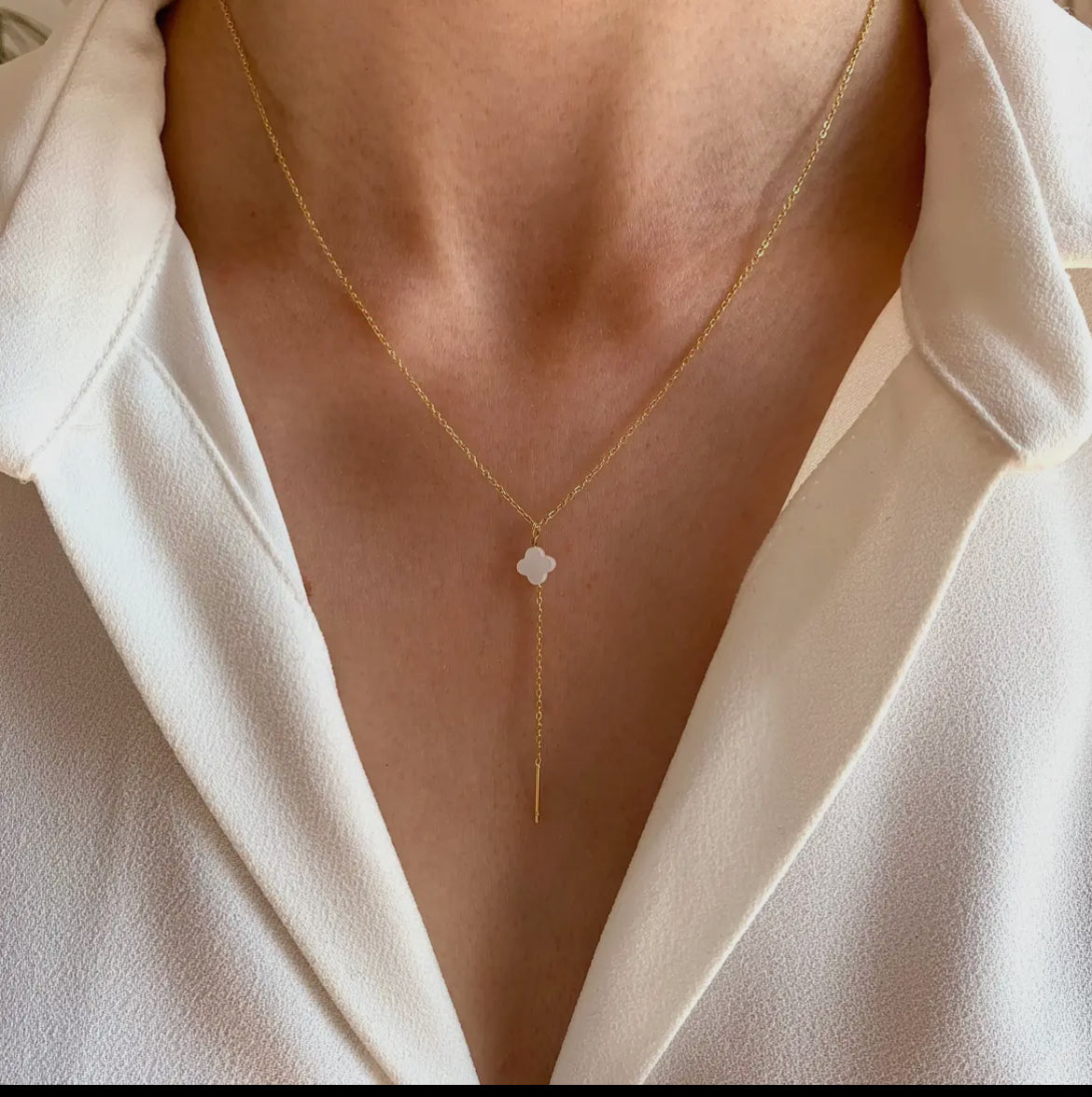 Lange Edelstahl-Halskette mit Perlmutt-Anhängern – Filigran & Elegant“