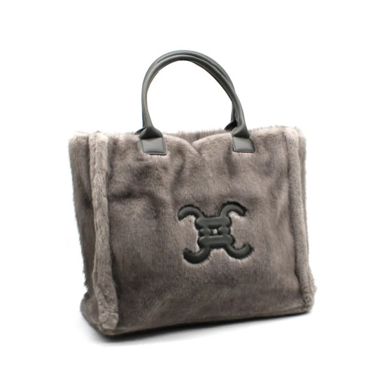 „Kunstfelltasche in Edlem Silbergrau – Elegant & Kuschelig“