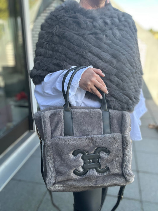 Edler Kunstfell-Shopper in Silbergrau – Stilvoll & vielseitig