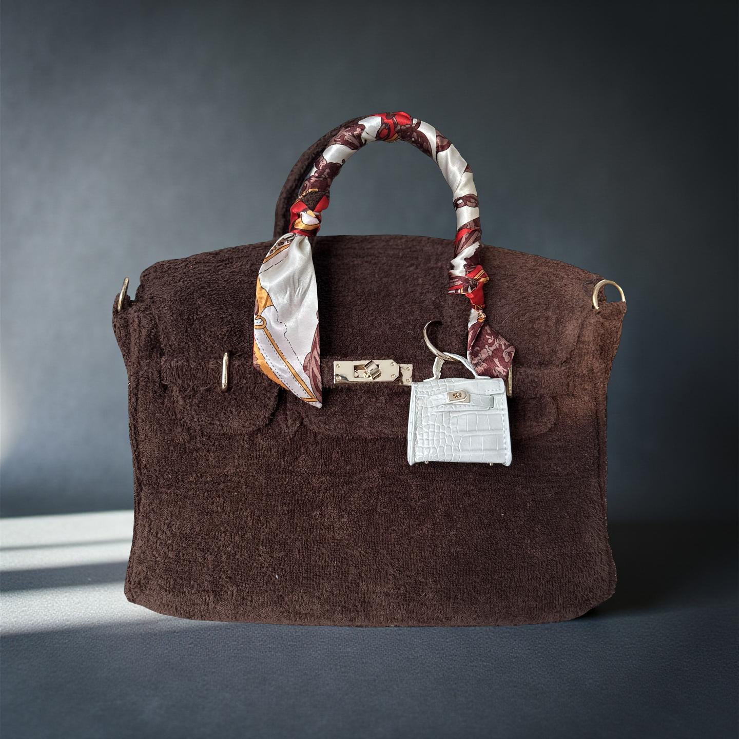 Teddytasche Braun – Stylische Damen-Handtasche in Schoko mit Accessoires