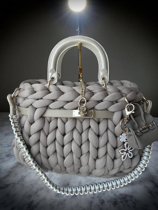 ✨ New Color Stricktasche in Taupe – Exklusiver Top-Ton mit Premium-Ausstattung